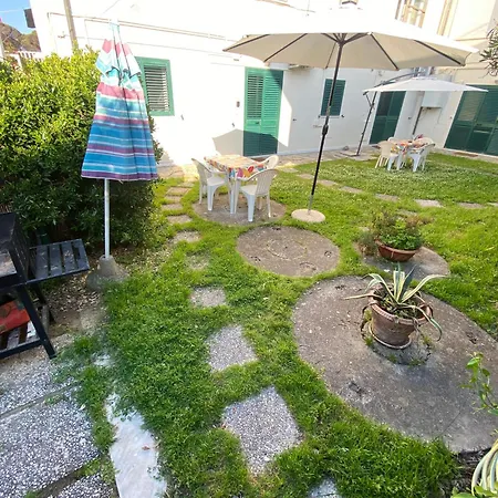 アパート Le Tre Isolette A 200m Dal Mare *