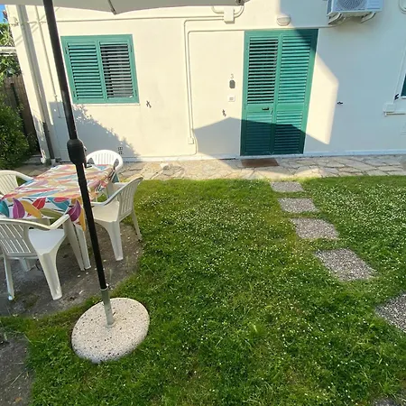 Le Tre Isolette A 200m Dal Mare Marina Di Pisa
